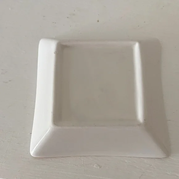 Ceramic Trinket Dish in White with Gold Edge - Inspirational Quote - Picture 4 of 4